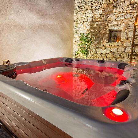 Casa Mario-Charming Stone House With Jacuzzi Villa Svetvincenat Ngoại thất bức ảnh
