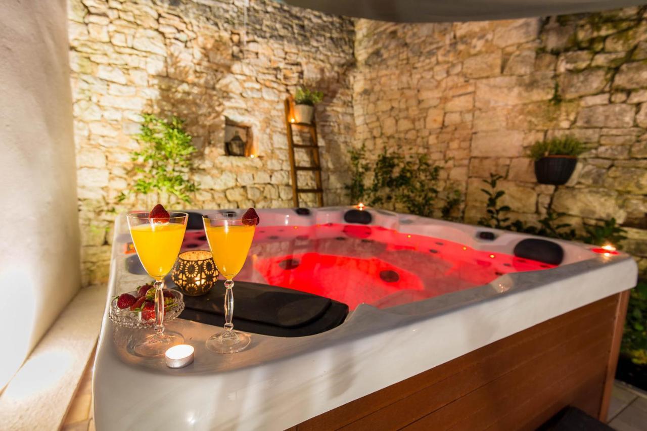 Casa Mario-Charming Stone House With Jacuzzi Villa Svetvincenat Ngoại thất bức ảnh