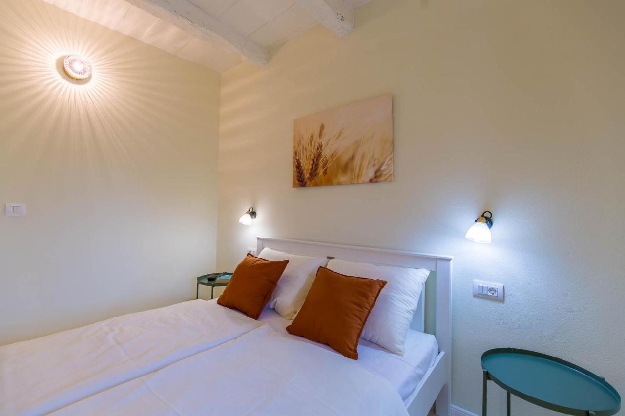 Casa Mario-Charming Stone House With Jacuzzi Villa Svetvincenat Ngoại thất bức ảnh